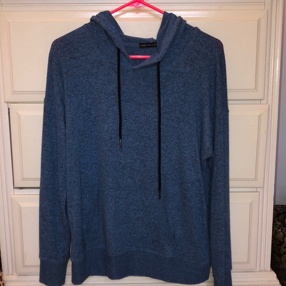 Pullover sweater